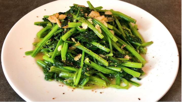 chế độ ăn uống cho người xương khớp