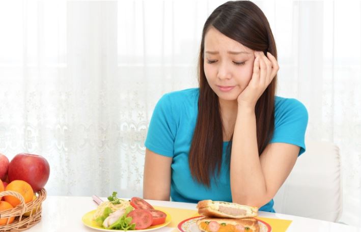 chế độ ăn uống sau nhổ răng khôn