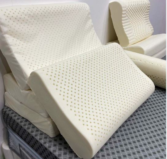 gối dành cho người đau cổ vai gáy