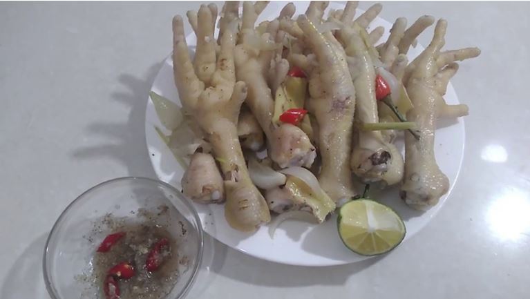 ăn chân gà có mập không